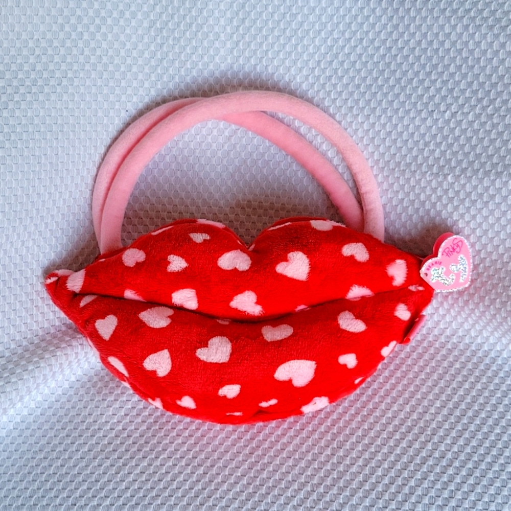 NWT - TY "Pinky"s" Smooches Kiss Lips Fuzzy Purse.